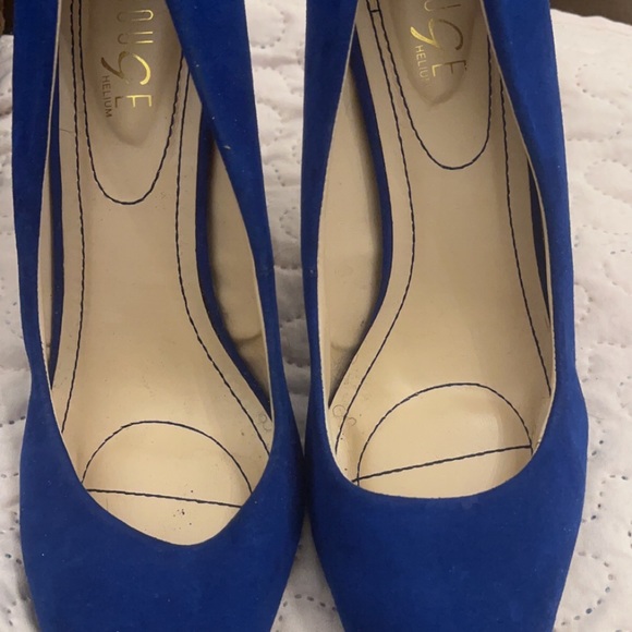 Size 11 shoes - Picture 7 of 9